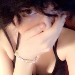 Meet your Posher, Levi